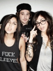 sisters Yousaf( Jahan , Yasmine)