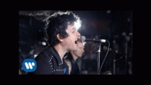 Смотреть клип Revolution Radio - Green Day