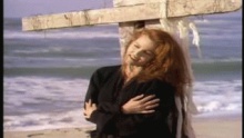 Смотреть клип Circle in the sand - Belinda Carlisle
