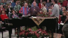 Смотреть клип God Rest Ye Merry Gentlemen (feat. The Cathedrals) (Live) - Bill & Gloria Gaither