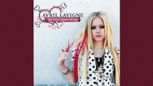 Смотреть клип Alone - А́врил Рамо́на Лави́н (Avril Ramona Lavigne)