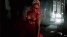 Смотреть клип Misery - Gwen Stefani