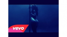 Смотреть клип Pour it up - Rihanna