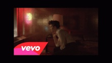 Смотреть клип Yellow Flicker Beat - Lorde