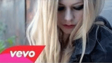 Смотреть клип Hush Hush - А́врил Рамо́на Лави́н (Avril Ramona Lavigne)