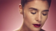 Смотреть клип Champagne Kisses - Jessie Ware