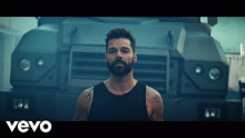 Смотреть клип Tiburones - Ricky Martin