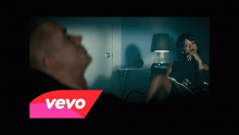 Смотреть клип The Monster - Eminem, Rihanna