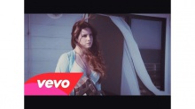 Смотреть клип High By The Beach  - Lana Del Rey