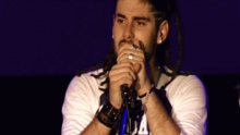 Con Sólo Una Sonrisa (Live) – Melendi –  – 