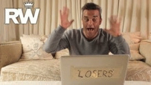 Смотреть клип Losers - Роберт "Робби" Питер Уильямс (Robert «Robbie» Peter Williams)