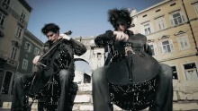 Смотреть клип Welcome To The Jungle - 2CELLOS