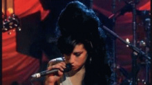 Смотреть клип Hey Little Rich Girl - Amy Winehouse