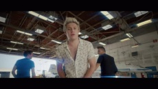Drag Me Down - One Direction