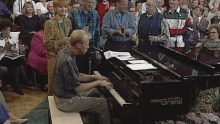 Sweeter As the Days Go By (Live) - Bill & Gloria Gaither
