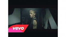 Swing Life Away (feat. Kellin Quinn) – Machine Gun Kelly –  – 