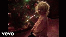 Смотреть клип Christmas Tree Farm - Taylor Swift