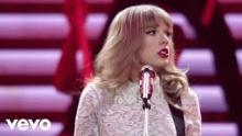 Смотреть клип Red - Taylor Swift