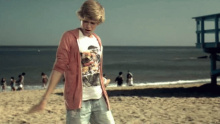 Смотреть клип iYiYi (feat. Flo Rida) - Cody Simpson