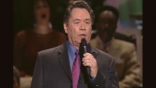 You'll Never Walk Alone (feat. Armond Morales) (Live) - Bill & Gloria Gaither