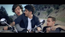 Смотреть клип Kiss You - One Direction