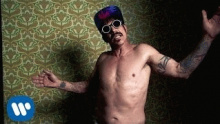 Смотреть клип Dark Necessities - Red Hot Chili Peppers
